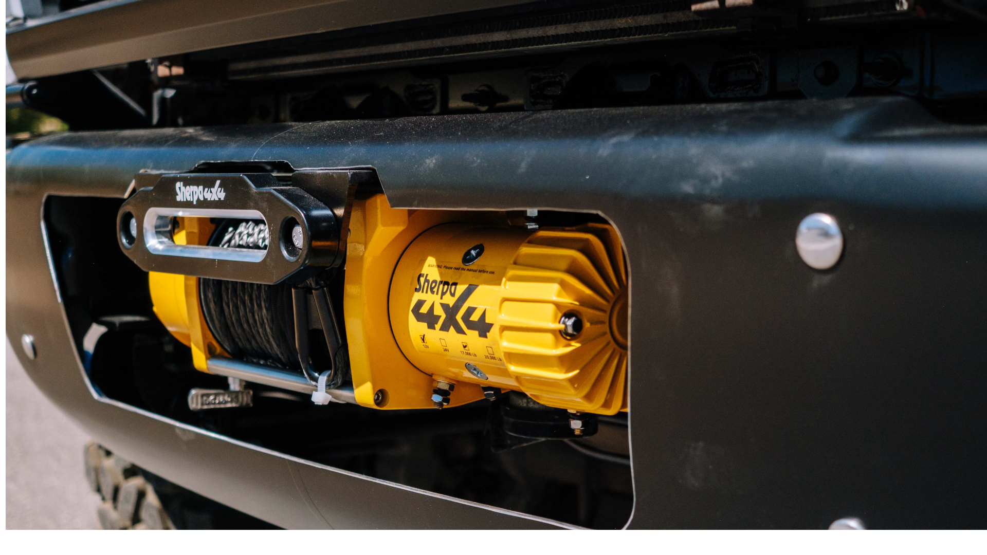 07 Hunter RMV Sherpa Hunter RMV Globe Ranger winch close up